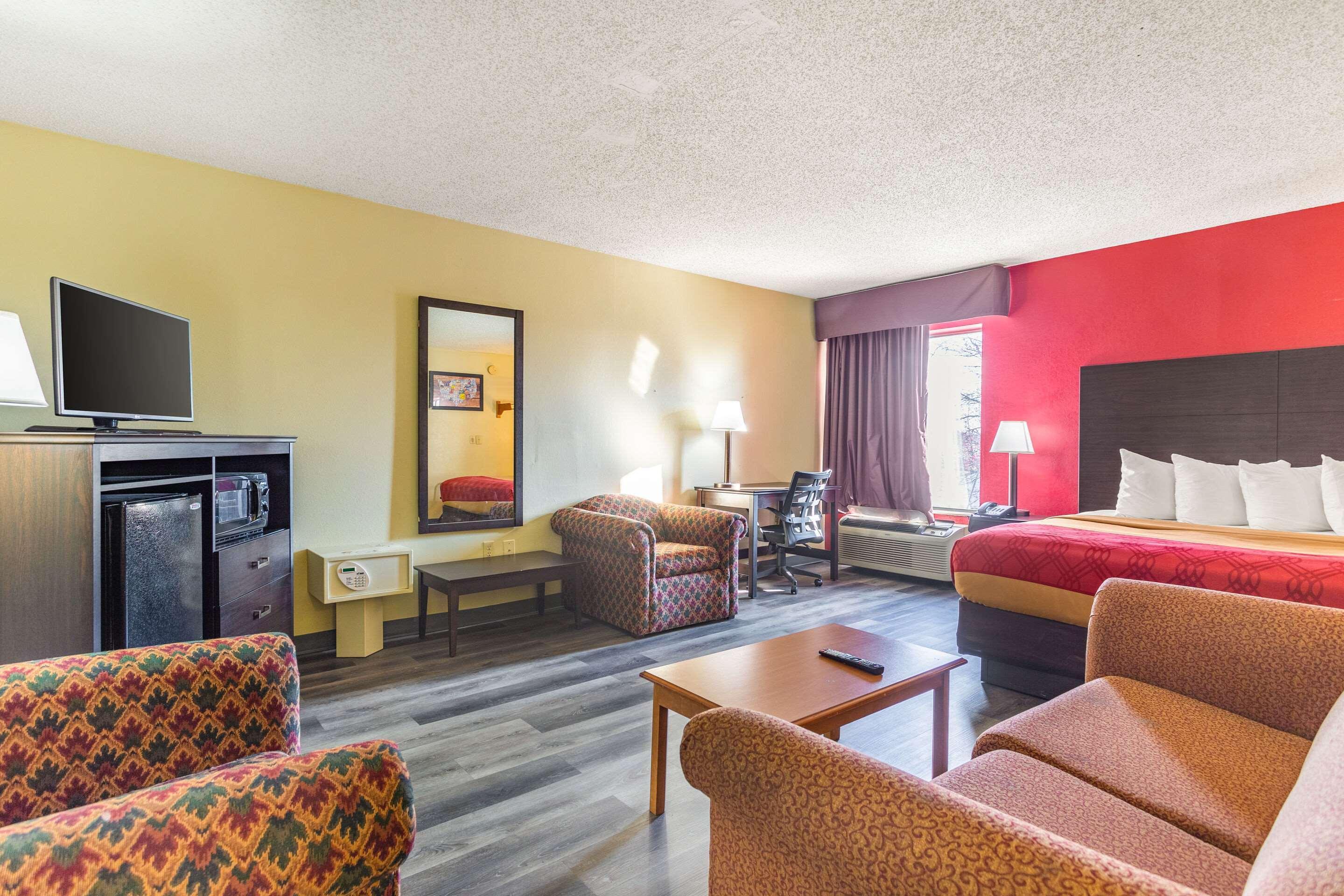 Econo Lodge & Suites Κλάρκσβιλ Εξωτερικό φωτογραφία