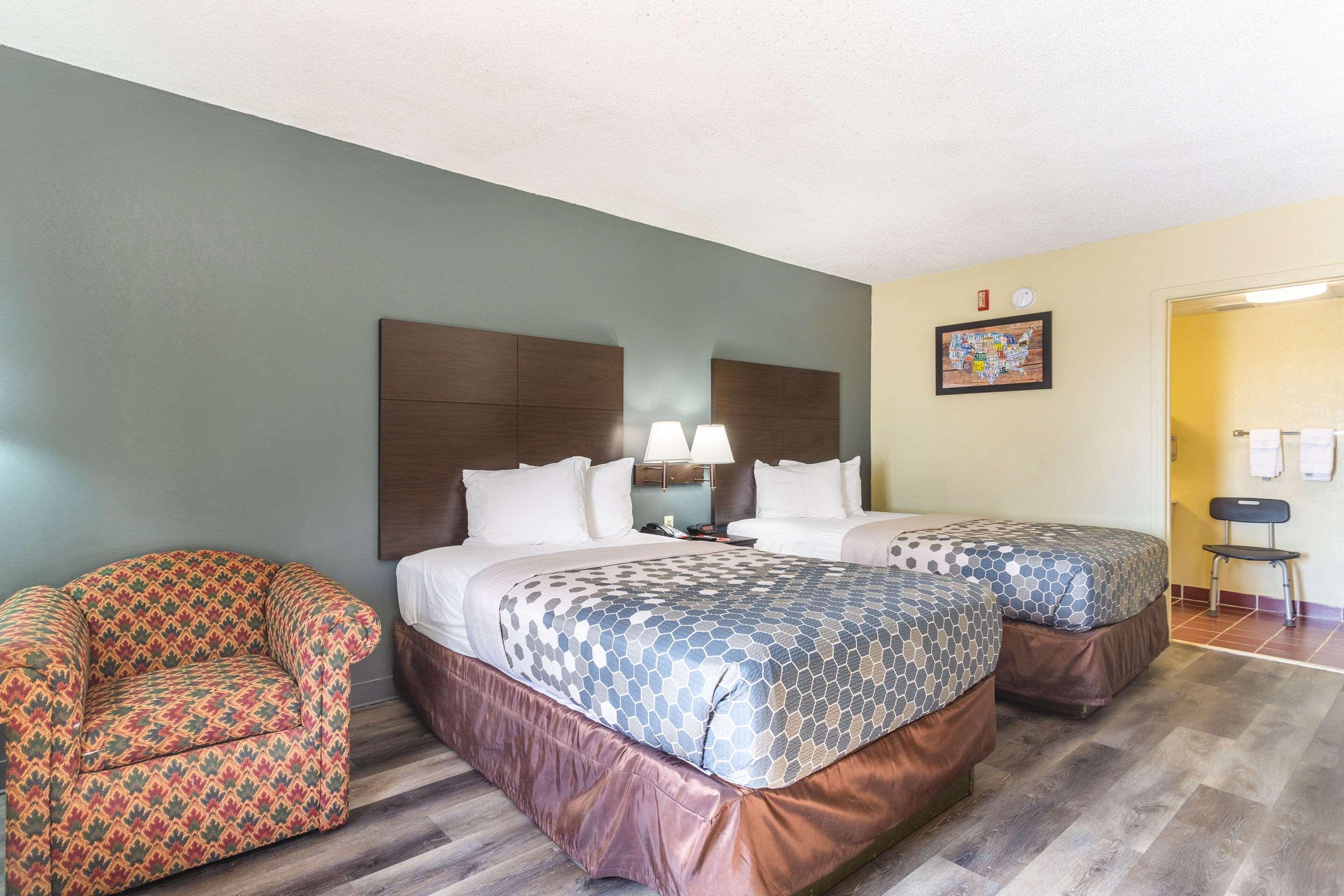 Econo Lodge & Suites Κλάρκσβιλ Εξωτερικό φωτογραφία
