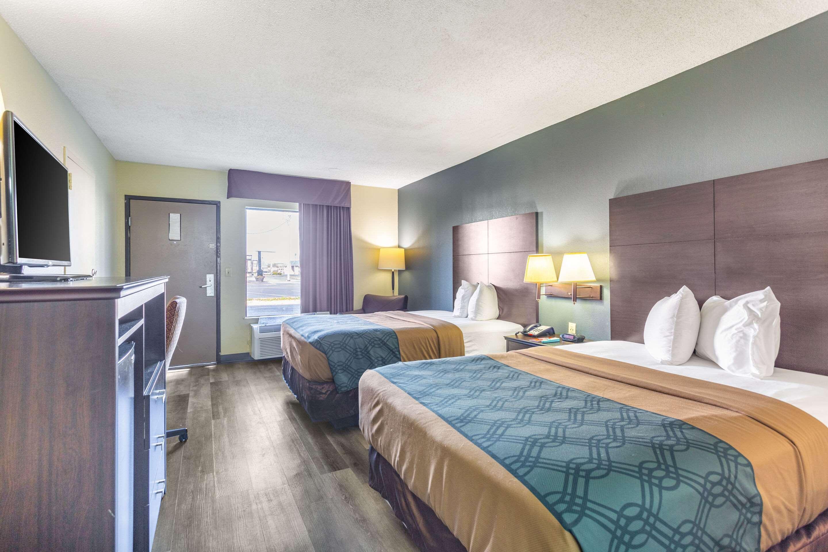Econo Lodge & Suites Κλάρκσβιλ Εξωτερικό φωτογραφία