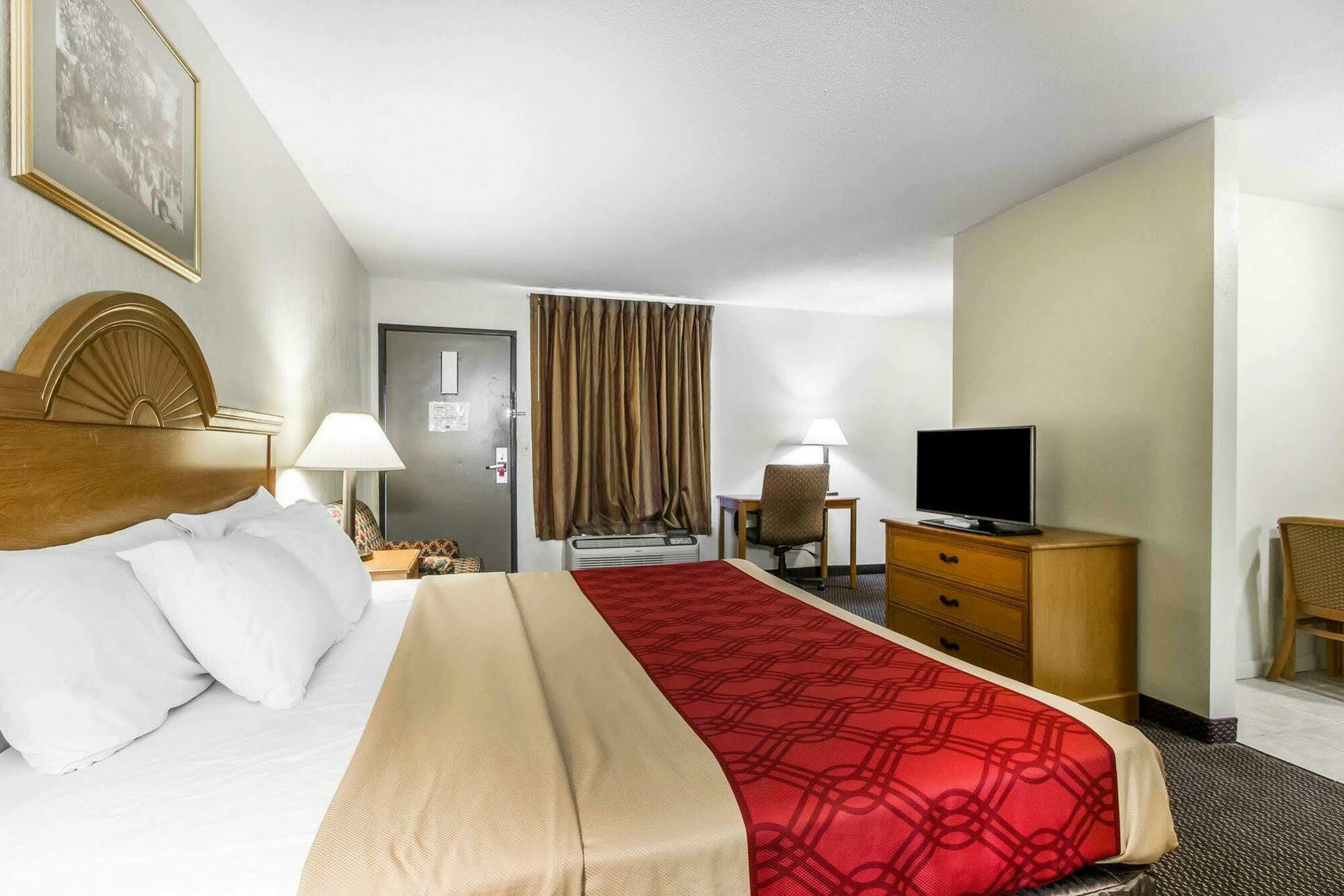 Econo Lodge & Suites Κλάρκσβιλ Εξωτερικό φωτογραφία